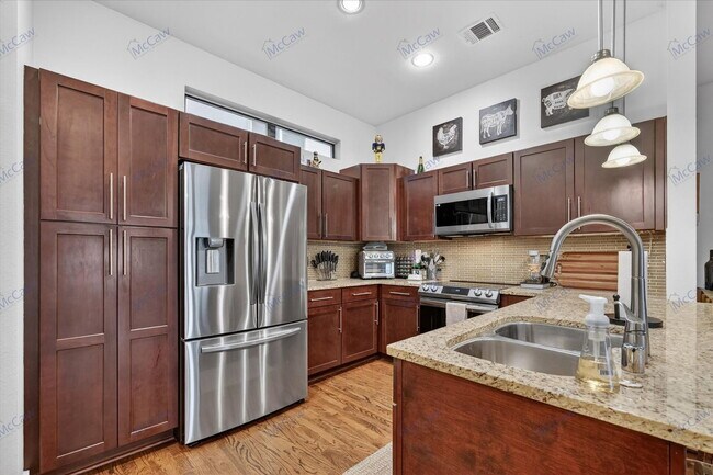 Building Photo - 5618 Lindell Ave