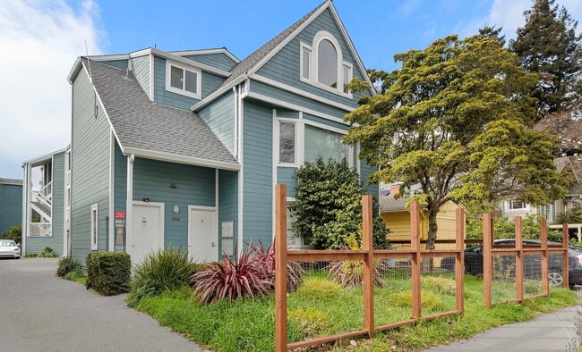 Building Photo - Are you a Bay Area foodie? A cyclist? Or a...