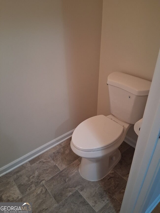 Building Photo - 6208 Ellenwood Dr