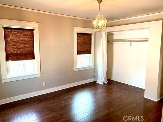 Building Photo - 220 Palm Pl