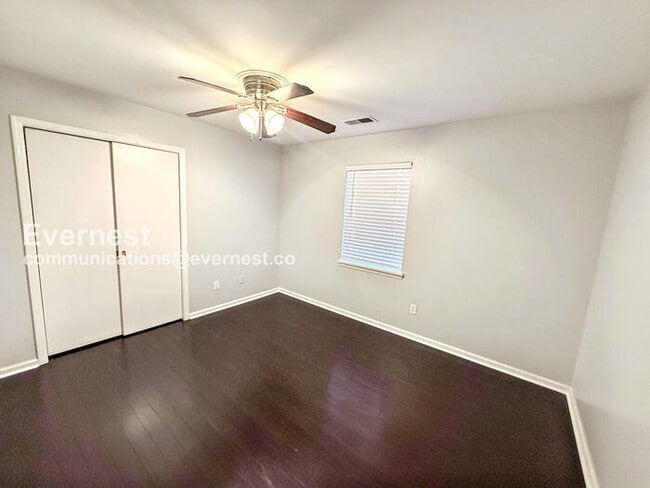 Building Photo - 2201 Montreat Cir