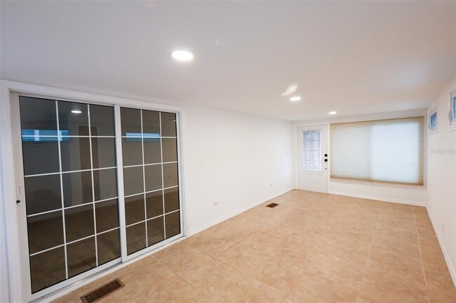 Building Photo - 248 Philadelphia Blvd