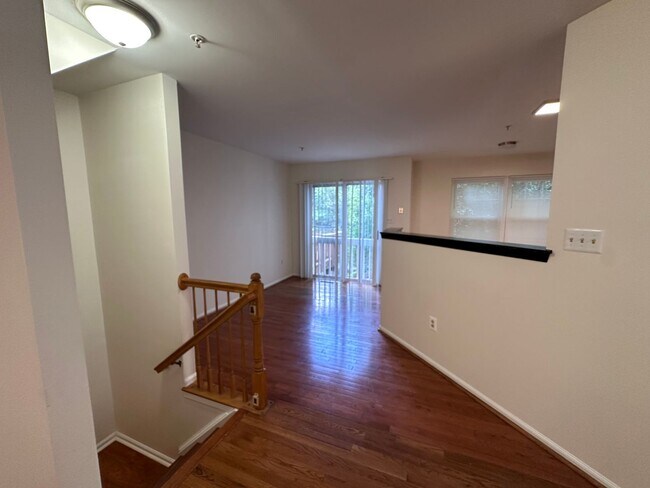 Building Photo - 6913 Malachite Pl