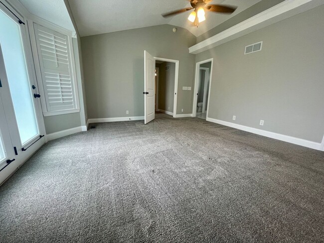 Building Photo - 4509 Parkway Dr