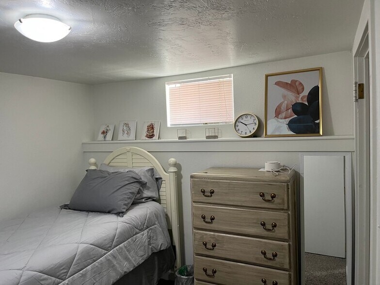 Building Photo - 229 N 200 E