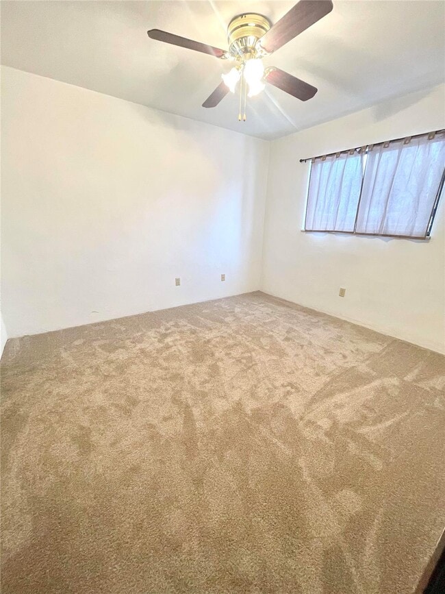 Building Photo - 147 Ashley Dr