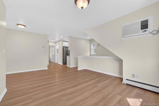 Building Photo - 17 Church St