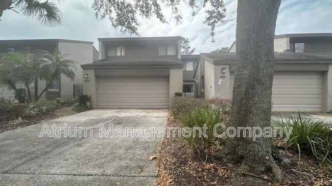 Building Photo - 1532 N Carolwood Blvd