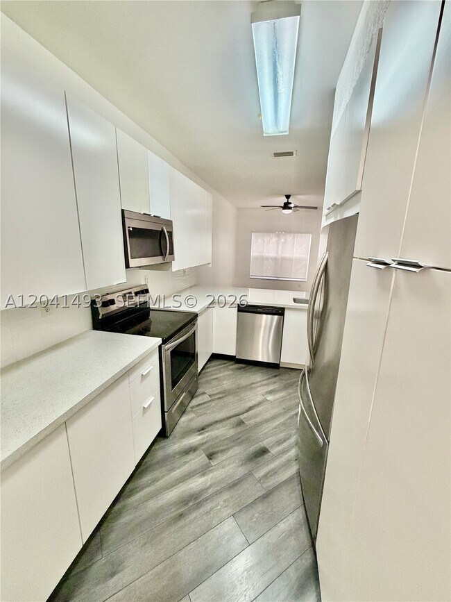 Building Photo - 14051 SW 49th St