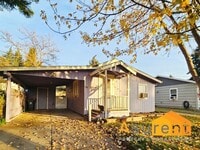 Building Photo - Beautiful Single-Level Home Located in the desirable East Medford neighborhood