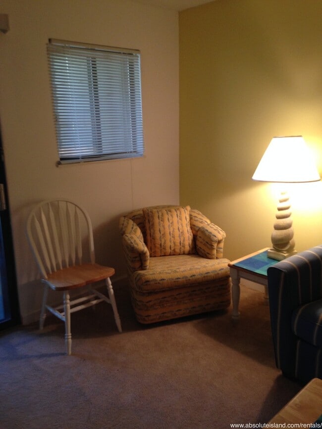 Building Photo - Beach Access, Bike Rides, Coastal Comfort.