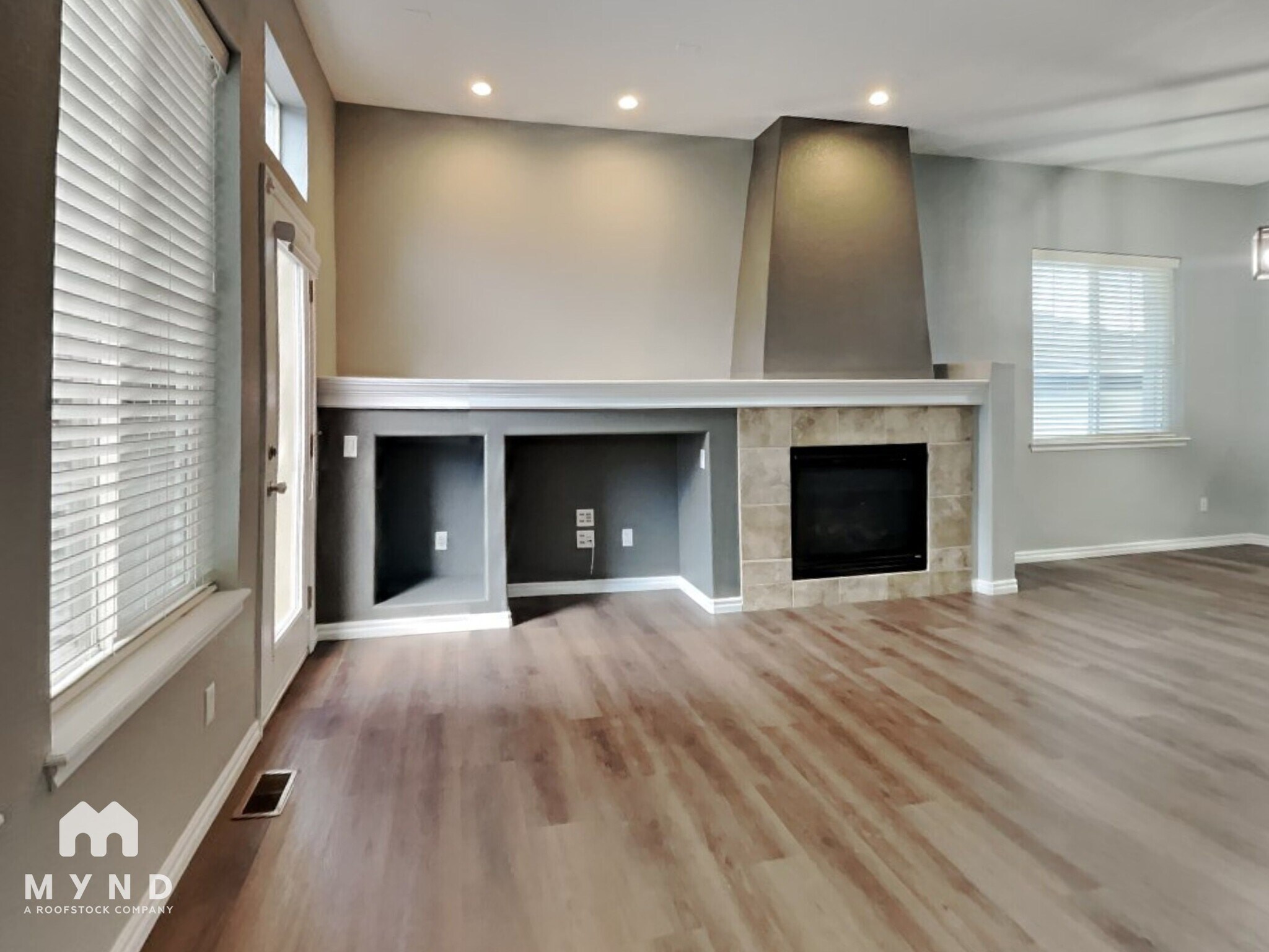 Building Photo - 10835 Heatherton St