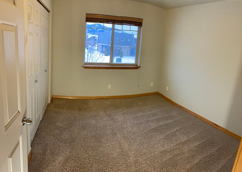 Building Photo - 2947 N 27th Ave