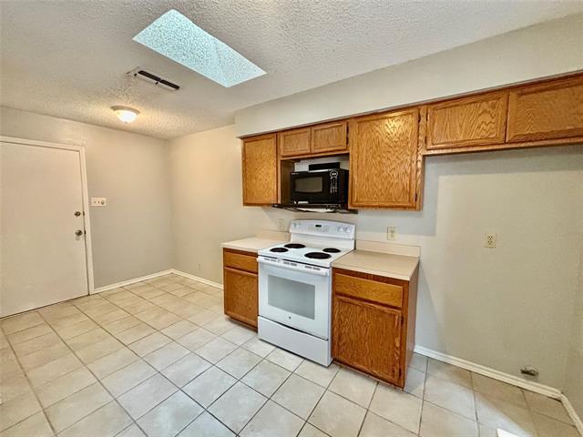 Building Photo - 1720 Magnolia Ln