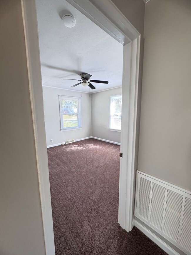 Building Photo - Freshly Updated 3Bedroom One Story Home