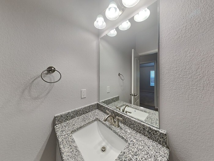 Building Photo - 1610 Diamond Mountain Dr