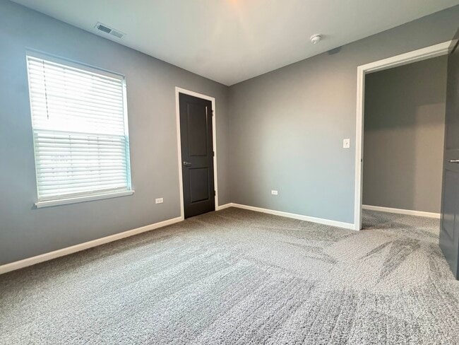 Building Photo - 15030 W Cyrus Dr