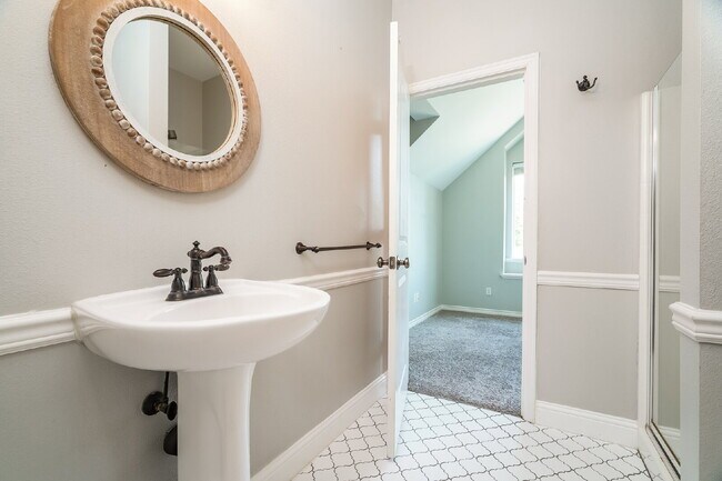 Building Photo - Echo Falls Executive Retreat | Hot Tub | Detached Office | Landscaping Included- AVAILABLE NOW FO...