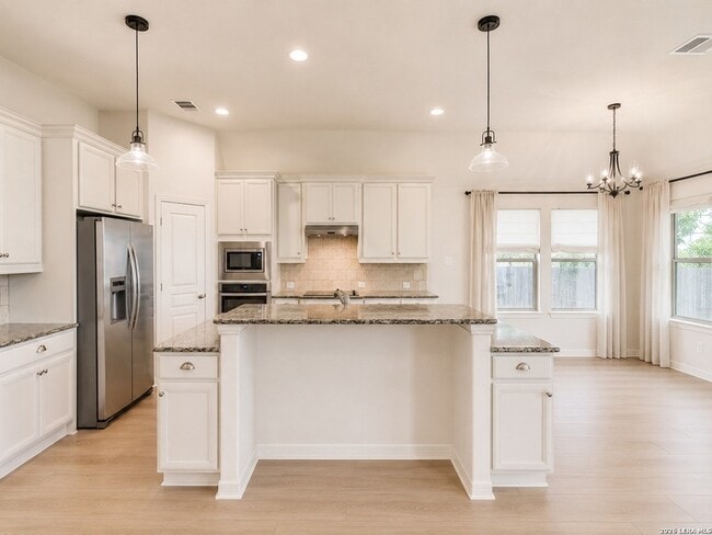 Building Photo - 164 Autumn Ridge