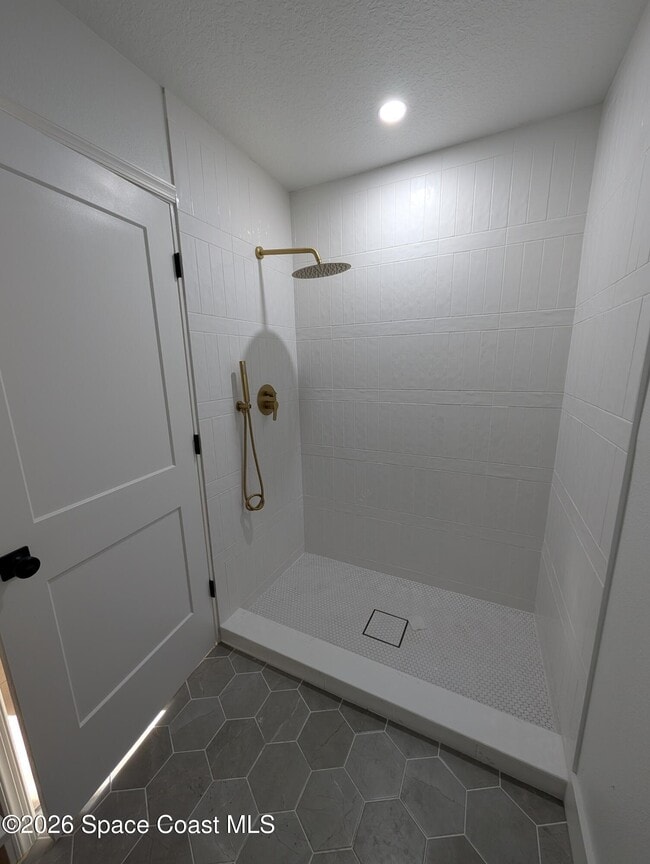 Building Photo - 1827 Guava Ave