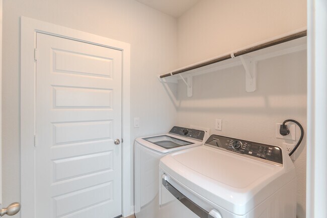Building Photo - 8555 Blueberry Ash St
