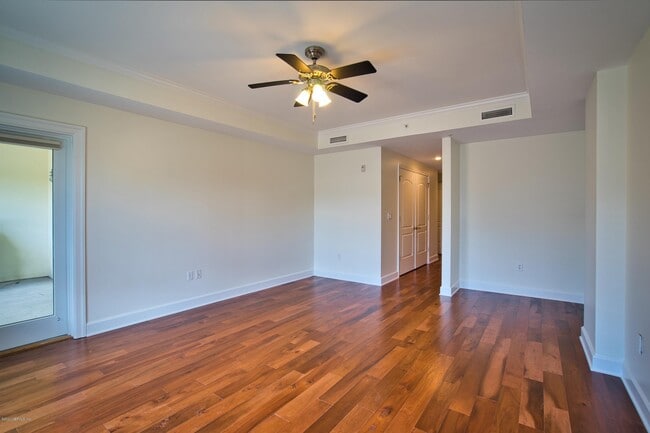 Building Photo - 525 3rd St N