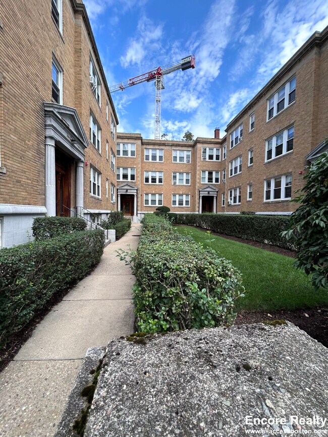 Building Photo - 85 Winchester St