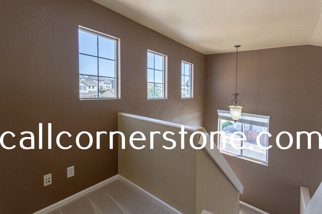 Building Photo - 4394 Crow Creek Dr