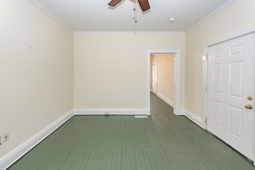 Building Photo - 34 Amherst St