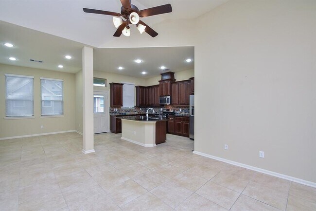 Building Photo - 23322 Del Rosso St