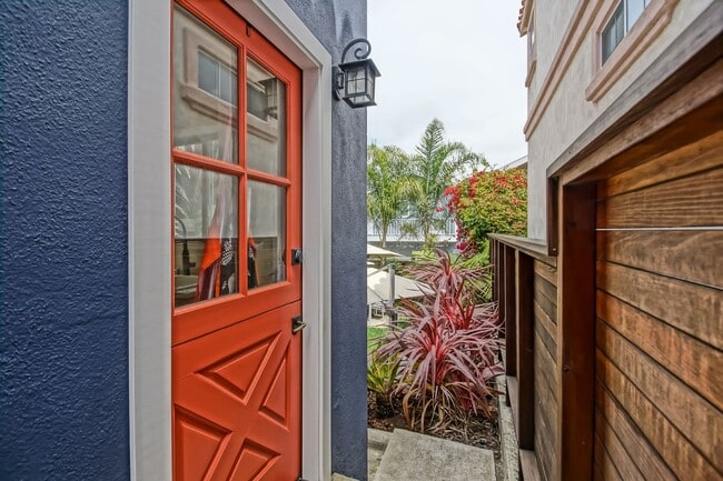 Building Photo - ENJOY INDOOR/OUTDOOR CALIFORNIA LIVING IN THIS CHARMING & STYLISH, 3BR1.5BA GOLDEN HILLS HOME W/ ...