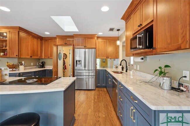 Building Photo - 393 Dutchman's Cove Rd