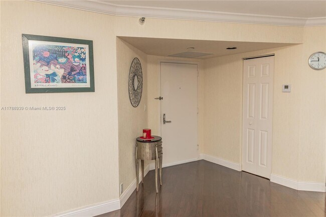 Building Photo - 3530 Mystic Pointe Dr