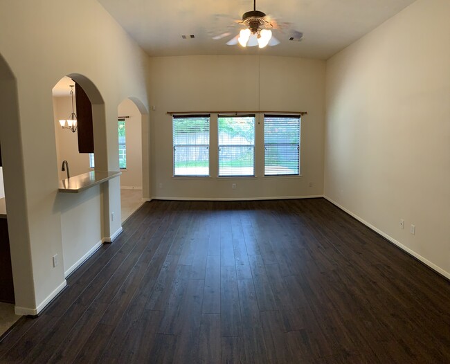 Living Room - 8922 Parlin Ridge Dr