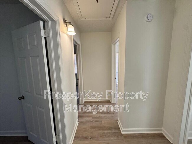 Building Photo - 4211 Searcy St