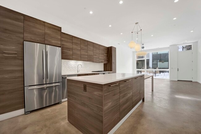 Building Photo - 1017 N Cleveland Ave