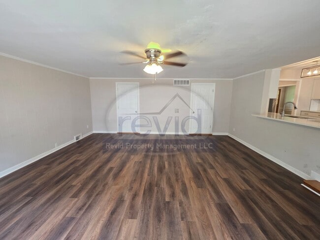 Building Photo - 99 Perkins Extd