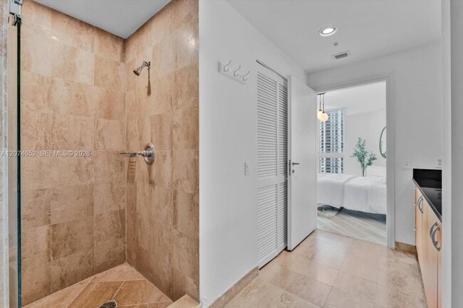 Building Photo - 300 S Biscayne Blvd