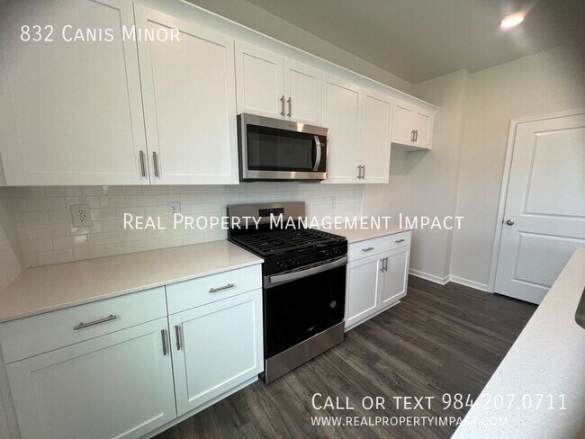 Building Photo - 832 Canis Minor Rd