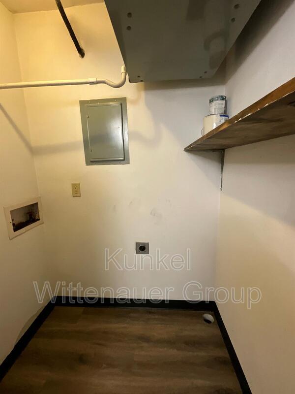 Building Photo - 429 Ponderosa Ave