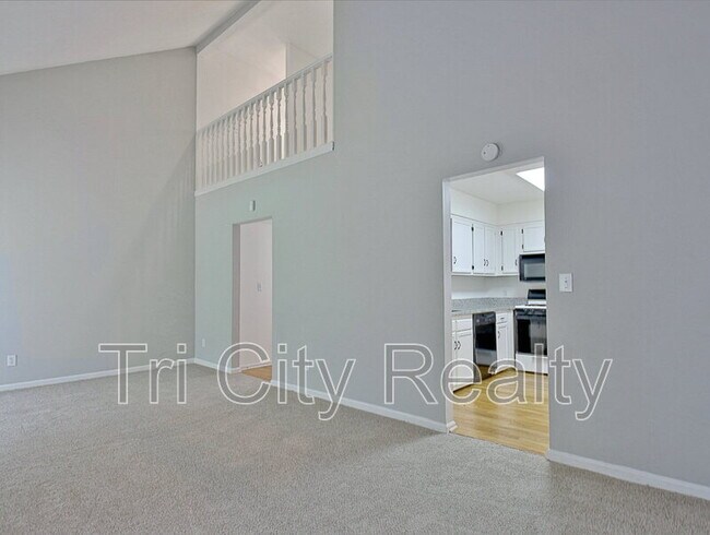 Building Photo - 210 Flat Creek Ct