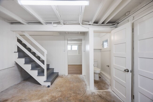 Building Photo - Newly Renovated Waialua Home on 1 Acre w/ Mountain Views – Pets Welcome