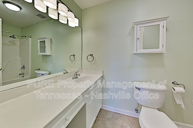 Building Photo - 2120 Lebanon Pike