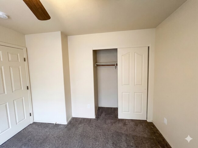Building Photo - 2181 S 37th Ave