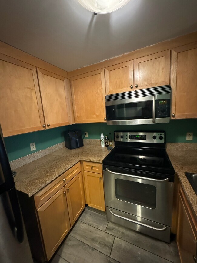 Building Photo - 1150 K St NW
