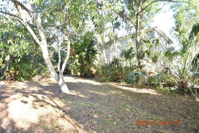 Building Photo - 2801 Sanders Dr