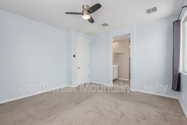 Building Photo - 2753 S 85th Way