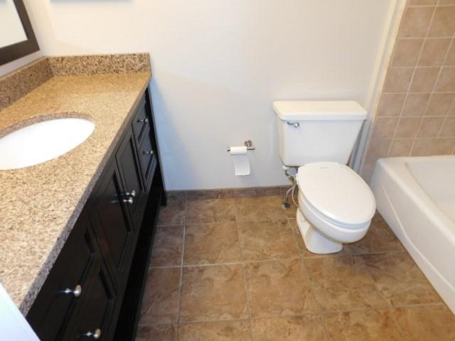 Building Photo - 8893 Carroll Manor Dr