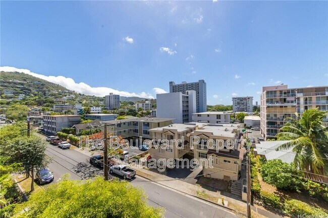 Building Photo - 1710 Makiki St