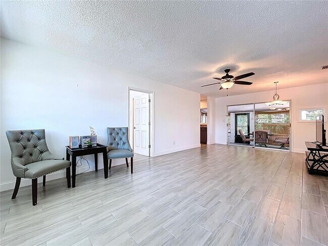 Building Photo - 5806 Liverpool Dr